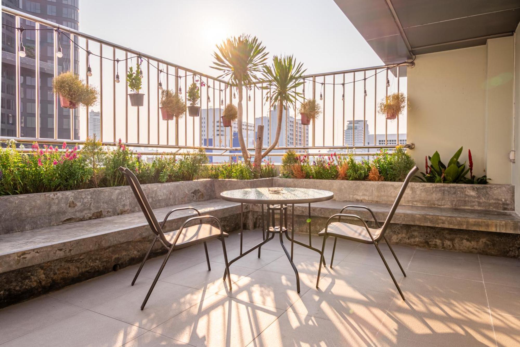 The Victory View (Adults Only) Hotel Bangkok Buitenkant foto